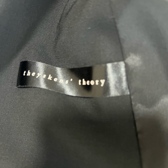 Theyskens’ Theory Black Blazer. Excellent Condition. Size 2 - Picture 4 of 9